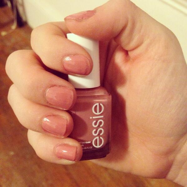 okaysarahk's tweet image. I&apos;m a girl again! #ROTCproblems @ArmyGirlProblem #finally 💜💄🎀💅😊