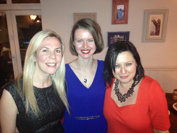LisaMorgan09's tweet photo. #squizxmas Squiz and FB ladies :) http://t.co/HlQ1XOnmEO