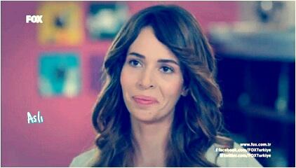 YazgFan's tweet photo. Biz annemizi özledik ! @esraronabar 💔 http://t.co/MCeqQDBYvC