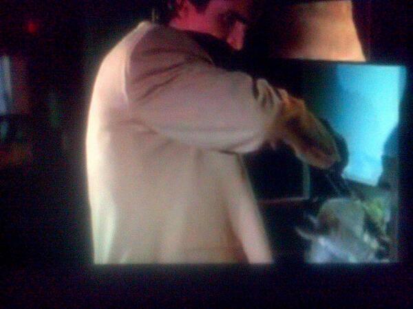 PatrickBaleman's tweet image. *tries to feed the ATM a stray cat*