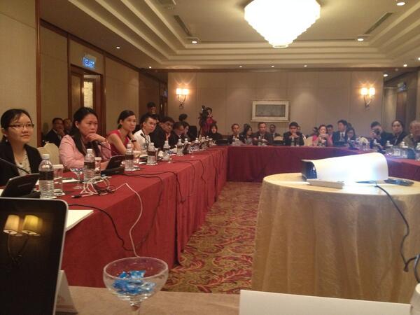 mariaressa's tweet photo. With @endybayuni, former Editor-in-Chief of Jakarta Post &amp; Yong Soo Heding, head of Bernama - view from the panel http://t.co/zrNMciZs5L