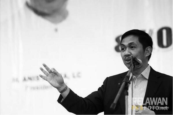 "Politik dan Sejarah" oleh @AnisMatta di Opini Kompas Sabtu 7/12 Inspiratif #AYTKTM  facebook.com/notes/anis-mat…