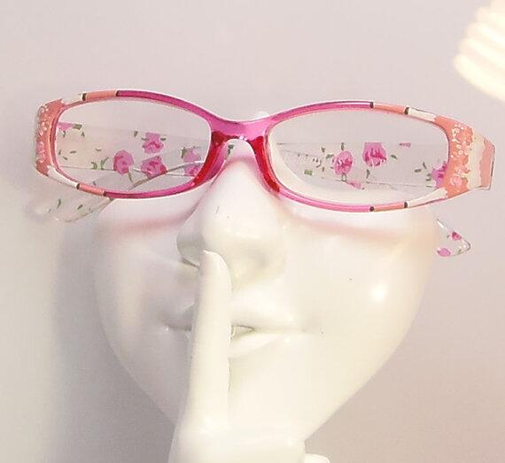 ozzatpromocodes's tweet image. 30% OFF #PinkFrames. bit.ly/1bnmiku