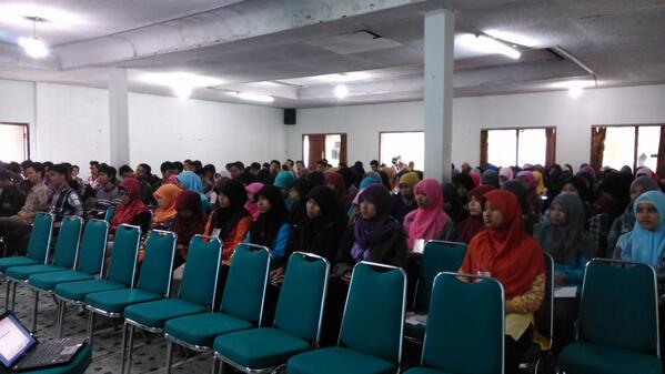 fossei_jogja's tweet image. Semangat Ekonom Rabbani!! #SET13