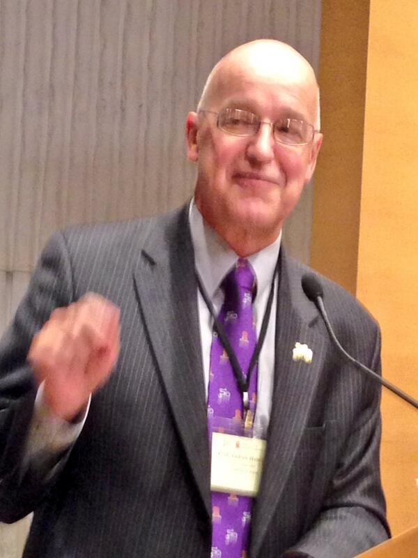 Det tar i gjennomsnitt 17 år  fra grunnforskning til anvendelse påpeker Oxford-rektor A Hamilton.  Langsiktighet!