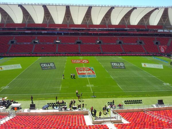 Magnificent day in PE for #NMB7s as event remembers Nelson Mandela. #Blitzbokke open against Canada at 13h12