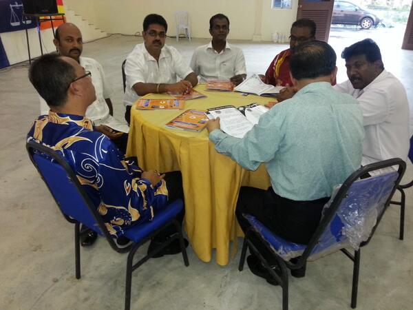 aru7741's tweet photo. Majlis makan malam deepavali  MMSP. @m_kayveas @MaglinDcruz_27 @HarridzMohan @menteribesarn9 http://t.co/pWUjNvjQnf