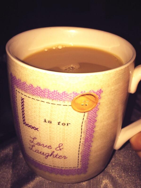 KjlPenny's tweet image. Cuppa delivered to me in bed #welltrained #pointsforeffort