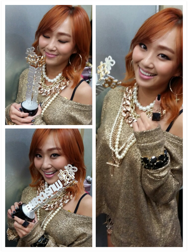 STAR1USA's tweet photo. http://t.co/IC7mF3SBH0 [Hyolyn] Thank you so much for giving me this First Place Award! I promise I'll work (cont) http://t.co/m0iahgiDUO