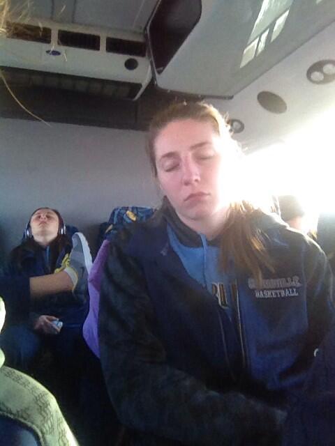 TheTwinkDoc's tweet photo. Getting a solid pre-game nap in with @r_ryan10 #Serene http://t.co/vPoXnVOjPK