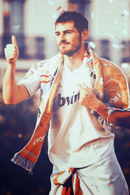 ReaI_Madrid_CF's tweet photo. Tienes un segundo para dar RT si crees que es el mejor potero de la historia. http://t.co/84U3u7siOb