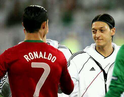 ReinoMadridista's tweet photo. Dos fenómenos que se verán las caras en el Mundial. #Cracks http://t.co/3pHMN8dkCf
