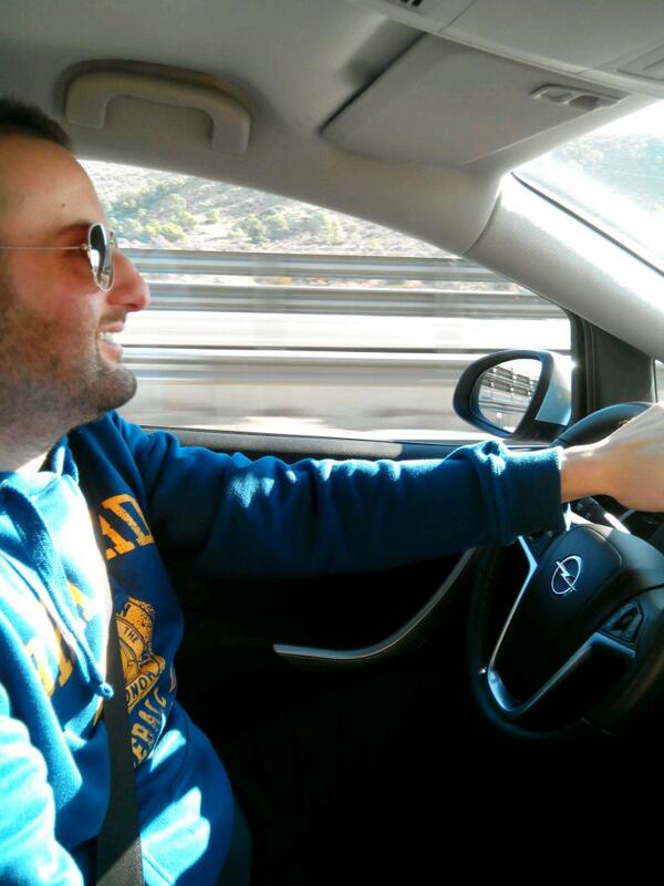 LoreCuadrado88's tweet photo. Ya lo tenemos!!! Yujuuuu!!! @roborto03 http://t.co/1vsKbLJbDu