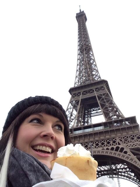 kittymsi's tweet image. Bonjour Paris! Listening to Pixies &quot;Alec Eiffel&quot;... 😻 #CrepeAccomplished #PioneerOfAerodynamics #SmartAlec