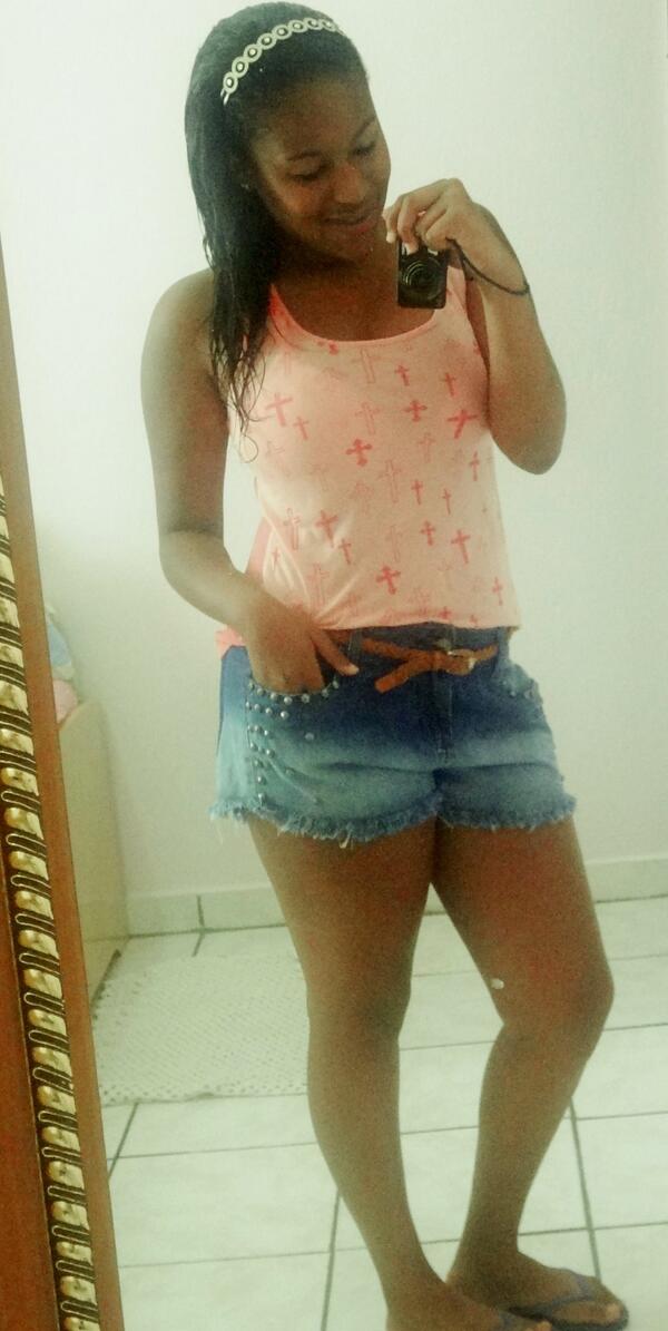 alinepresenca's tweet photo. boooa tarde .. Sabe de uma coisa ? Eu quero mais é ser FELIZ :):) http://t.co/UMaEXjcgPU