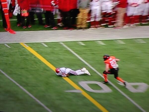 mikestrain's tweet photo. Does #sooners Saunders have first down here? #bedlam Refs say no. http://t.co/8PcBQ82dFg