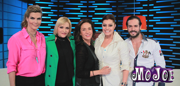 FansLagartonas's tweet photo. “@Mojoetv: A las 7:30pm no puedes perderte la repetición estuvieron @yadhicarrillo @JoseRon3 @RocioBanquells y SOAP http://t.co/zVG629rBYL”