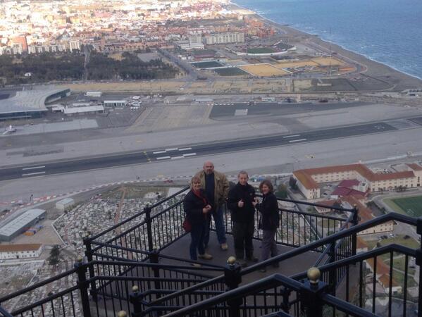 elitebodyguard's tweet photo. High above the airport http://t.co/UYE0fnNMtM