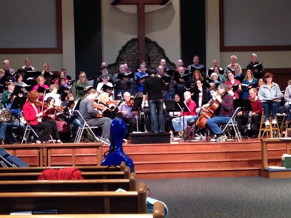 barbaraminer4's tweet photo. Love our choir and orchestra @FlorisUMC ! Practicing for next week. http://t.co/7VQ2TM2IAj