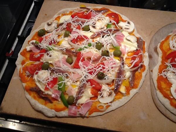 Vastert's tweet image. Nog even de oven in....