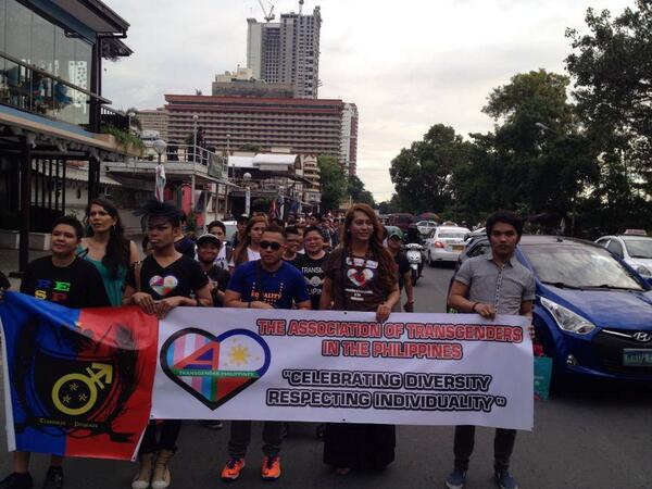 TWkLGBTQ's tweet image. Association of Transgenders in the Philippines(ATP) 

Transmen &amp;amp; Transwomen marching together. 

#StrengthInColors