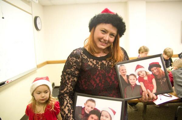 HelpPortraitIC's tweet image. A mother started to cry when she saw the photo of her and her kids. &quot;Thank you,&quot; she said. #helpportrait #iowacity