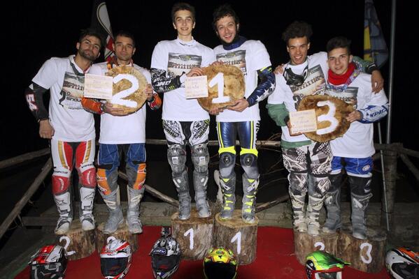 ValeYellow46's tweet photo. EnduRanch 07/12/13
Ecco il podio
Tutti gli scatti sono di @camilss http://t.co/SeN74uUE2t