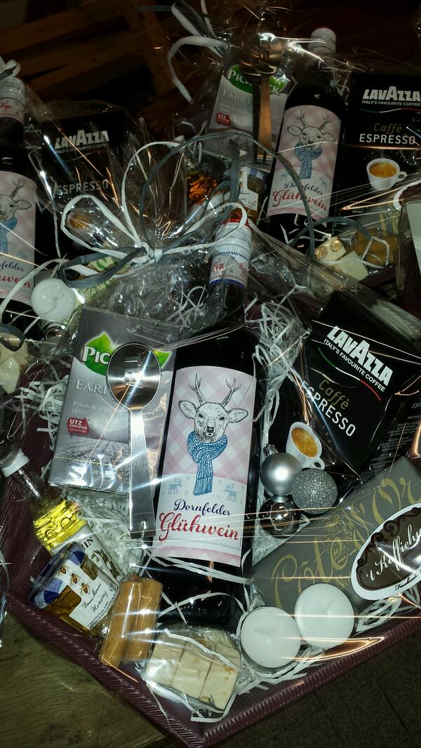 Kom ook eens kijken in ,t koffiehuus voor een mooie geschenkmand, verkrijgbaar in alle prijsklassen