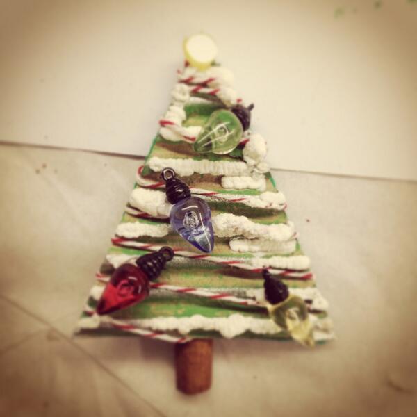 Button_Crafter's tweet image. Oh Christmas Tree...or Button tree!