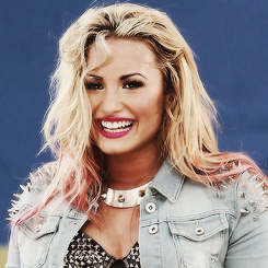PrincessDcmi's tweet photo. ♥. http://t.co/Z0ZXJTMTEI