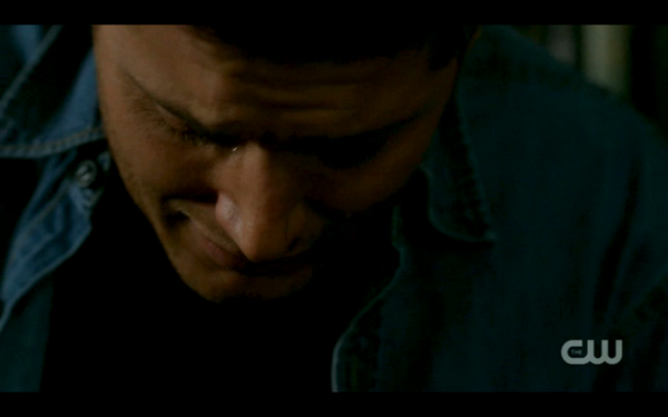 dean_winchester's tweet photo. Just by expression, stance, posture, the green eyes. You know what the emotion is. Cuz Jensen Ackles. http://t.co/muOh1bKdUO