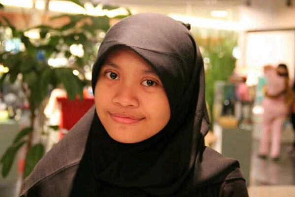 Hilang: Widya Rifva Oktaviani,14 thn,posisi terakhir di Alfamidi Meruya Ilir JakBar. Putri Pak Kelik +628159973700