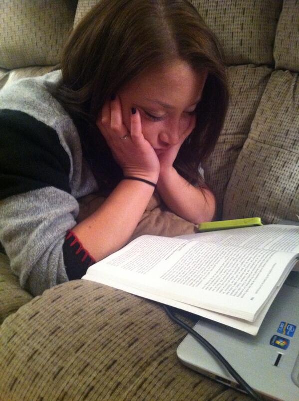 JustFelDown's tweet image. @Kelsey_Hs12 #HomeworkIsHard