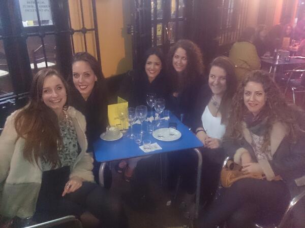 marinahathor's tweet photo. Tias güenas http://t.co/u5RLFolOOT