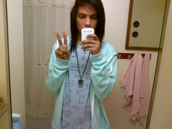 TheMarshmelloww's tweet photo. such pastel. wow.
#pastel #me #yay http://t.co/eBGoi2YRoA