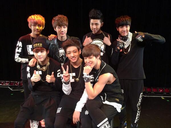 Twitter 上的BTS Thailand (REST):
