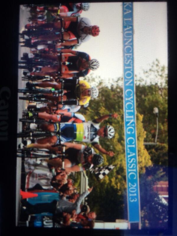 tasendurance's tweet photo. Caleb Ewan wins!!'n http://t.co/I3KZN1j3fm