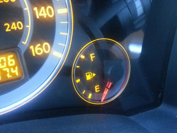 basheyev's tweet image. Но как могла стрелка уйти за ограничитель?! Кто знает как исправить?