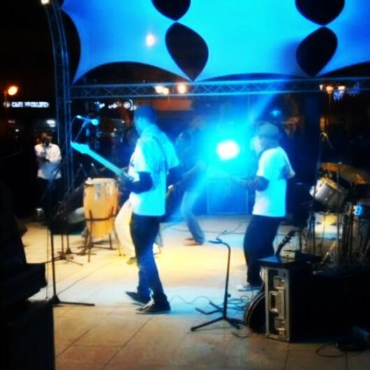 EnocMusic1's tweet photo. A great show on a stage of saga-africa in oujda-morocco...@The #CaptainMos and the coton africa band by @EnocMusic1 http://t.co/3AFNZIPuPK
