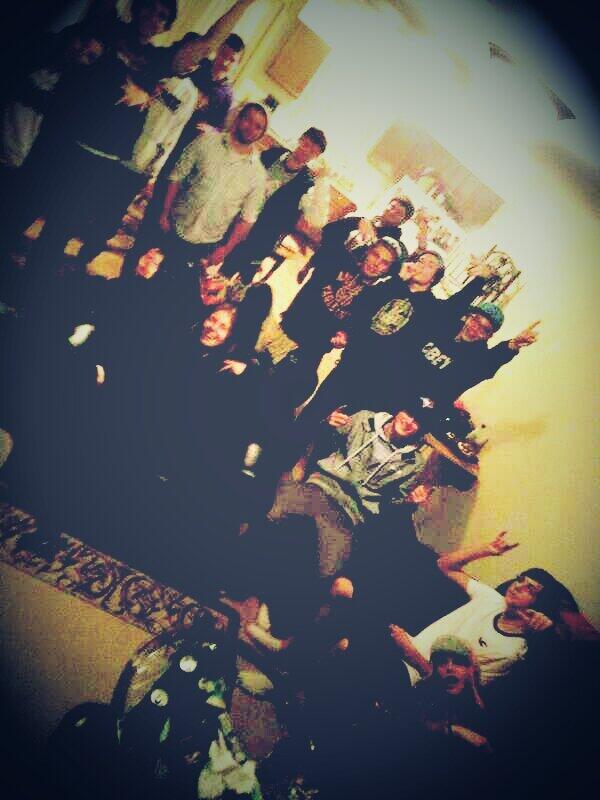 johnnypiroli's tweet image. Dopee night! #turntup #bombaysippin'