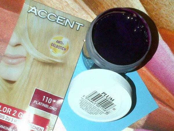 MissKittyVanni's tweet photo. It's time to dye my hair :3 http://t.co/Fa4GxesCOO