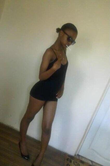 AfricanHotGals's tweet photo. Strkın da muthaf#kn pose #dopetraQ http://t.co/TqOvAya9r2