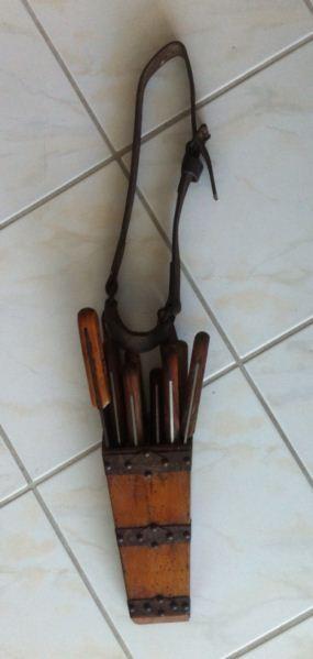 auf <a href="/ricardo_ch/">Ricardo AG</a> kaufen: Historischer Messerblock #Victoria &amp; #Victorinox ricardo.ch/accdb/viewItem…