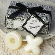 AmorModa2's tweet image. Wedding Favors
"Hugs &amp;amp; Kisses From Mr. &amp;amp; Mrs." Bath &amp;amp; Soaps(SEARCH THIS CODE 051009900)$ 1.89 bit.ly/1afNr5k