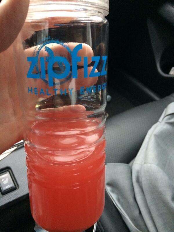 JordanEllis08's tweet photo. Coffee in the morning? Nope #zipfizz to start the day, the way to go #fizzin #teamzipfizz #popthepower @zipfizz http://t.co/xkY4aNOac2