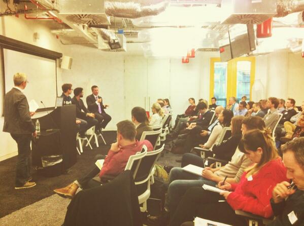 Time for our panel discussion: Social Data in Business #SDDay