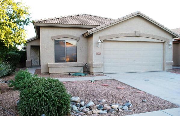 MainStPropAssoc's tweet image. 3 bed/2 bath Avondale home in the golf course community of Coldwater Springs. 5,280 sq. ft.