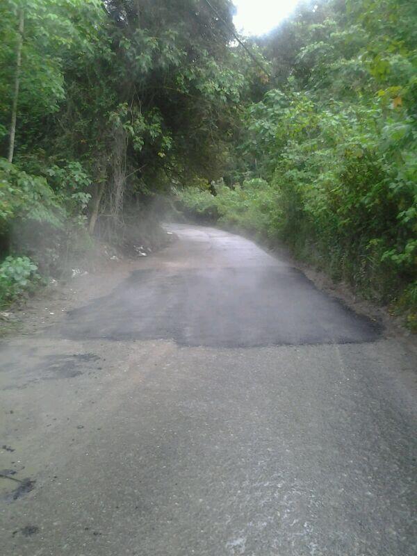 Bacheo en la calle El Pozo Caiza <a href="/CarlosOcariz/">Carlos Ocariz</a>