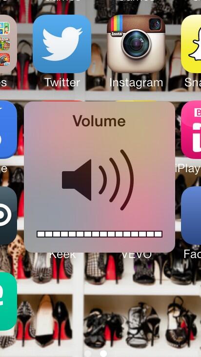 MegaArianator's tweet photo. @ArianaGrande when #LoveIsEverything  is playing in the car 👌 http://t.co/xKmYMI7amG