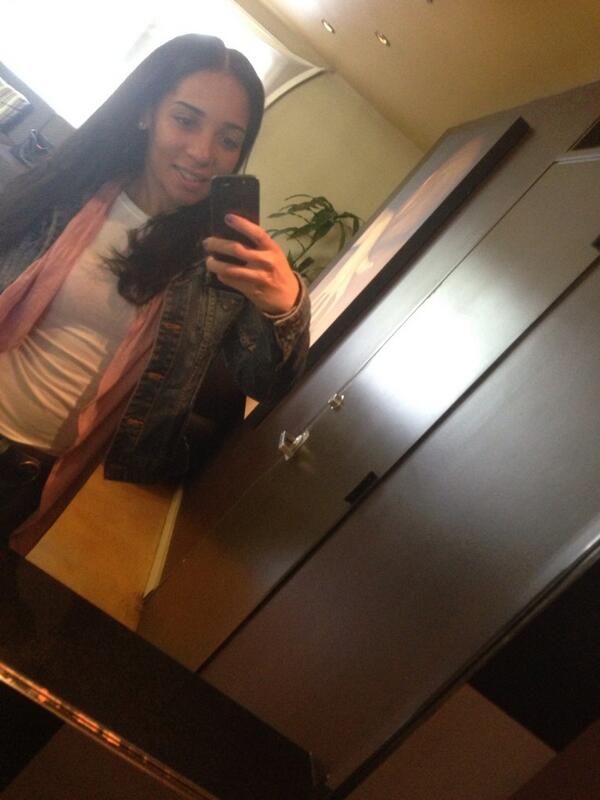 LORIN21's tweet image. It's always time for a selfie ☺😉 #LAFlow #FREECRACK